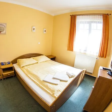 Cernej Ptak Konukevi Jindřichŭv Hradec