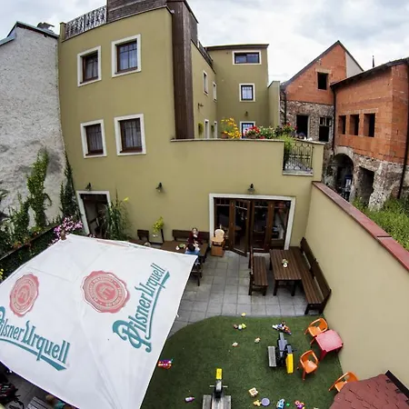 Cernej Ptak Konukevi Jindřichŭv Hradec