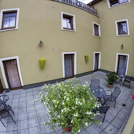 Pensjonat Cernej Ptak Jindřichŭv Hradec