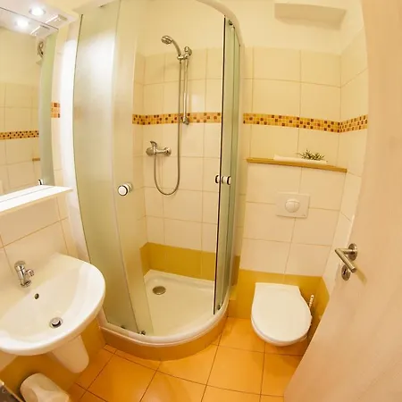 Konukevi Cernej Ptak Jindřichŭv Hradec
