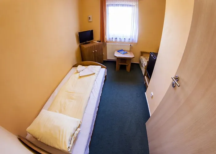 Cernej Ptak 3* Jindřichův Hradec