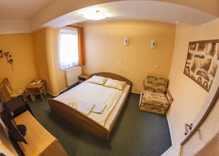 Cernej Ptak 3* Jindřichův Hradec